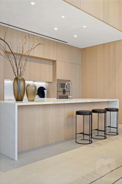 Carlyle Sales Center